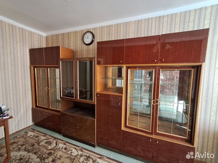 Продаю комплект мебели