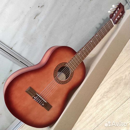 Гитара новая классическая