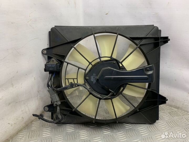 Диффузор вентилятора правый Honda Cr-V 3 RE K24