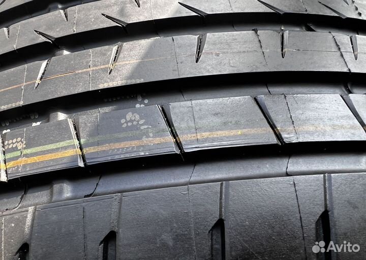 Bridgestone Alenza 001 235/50 R19