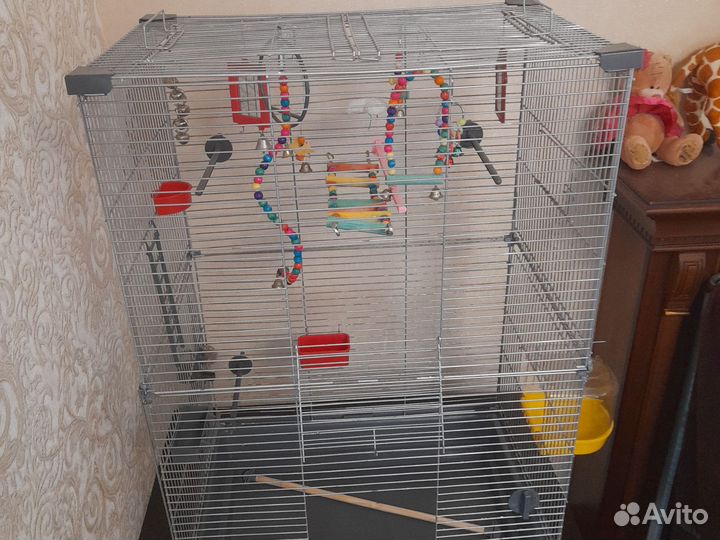 Клетка для крупного попугая