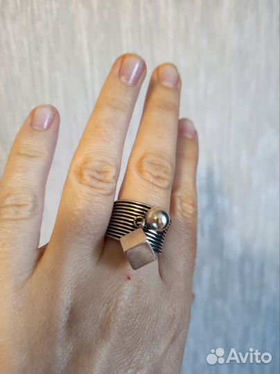 Кольцо женское крупное размер 17-18