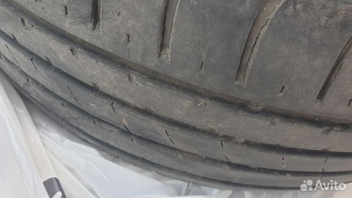 Kumho Ecsta HS51 215/50 R17