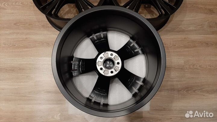 Оригинальные диски Audi Q8 R21 Германия