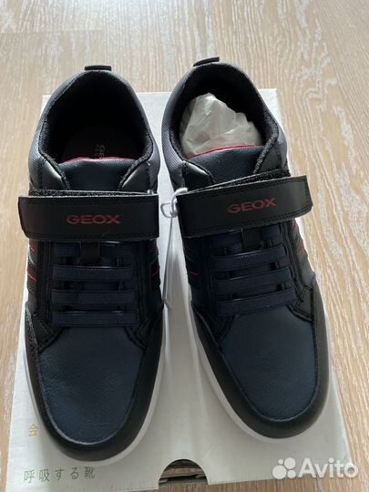 Новые кроссовки 36/ Geox