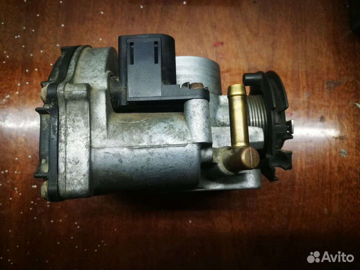 Дросельная заслонка