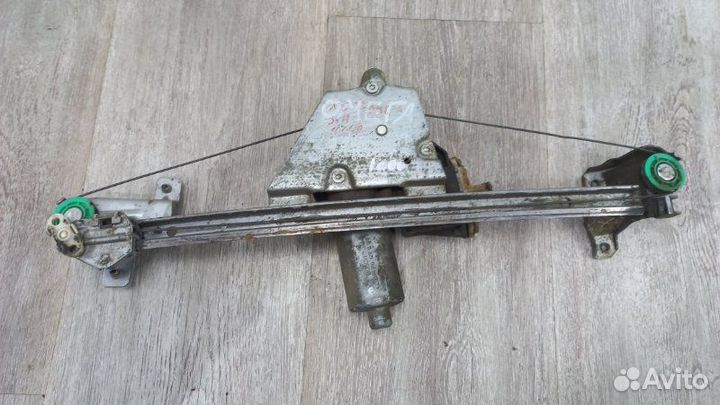 Стеклоподъемник задний правый Opel Omega B 2000