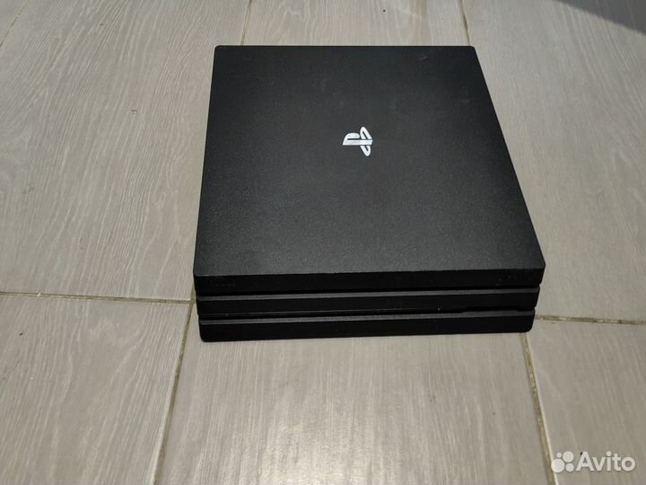 Игровая приставка ps4 pro 1tb
