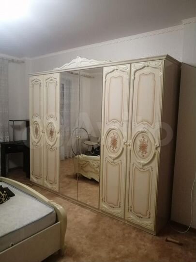 2-к. квартира, 65 м², 1/16 эт.