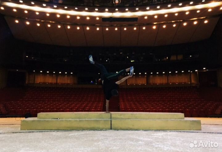 Танцы индивидуально, танец друзьям на свадьбу