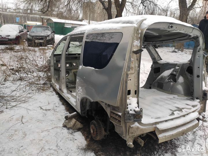 LADA Largus 1.6 МТ, 2016, битый, 115 000 км