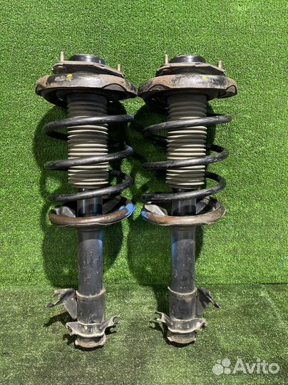 Стойка амортизатора nissan serena/presage/basssra