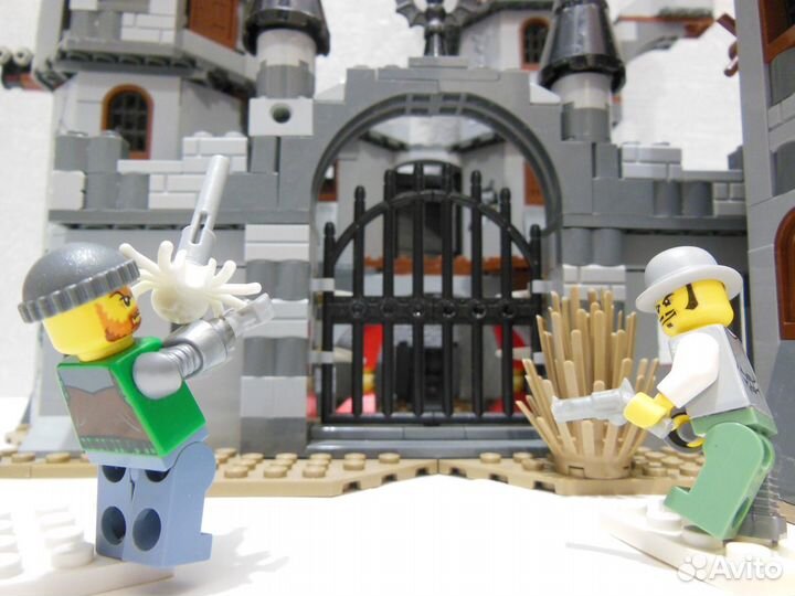 Lego Monster Fighters №9468 - Замок Дракулы