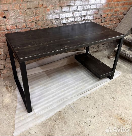 Компьютерный стол с корзиной для проводов лофт