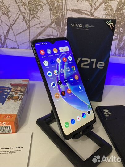 Vivo V21e, 8/128 ГБ