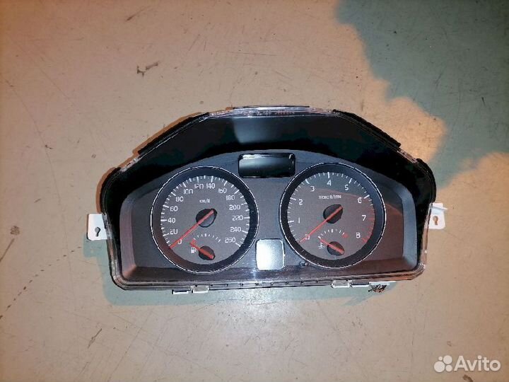 Спидометр (панель приборов) 31254775 Volvo V50 MW