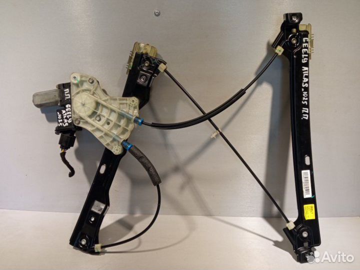 Стеклоподъемник передний правый Geely Atlas