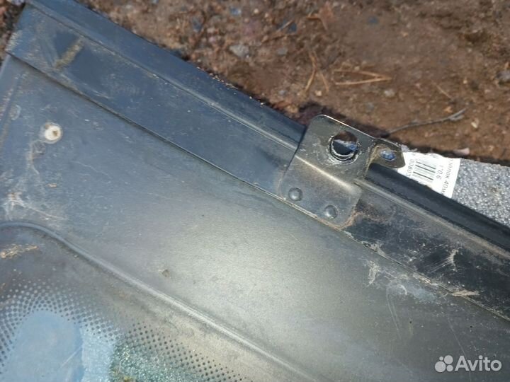 Стекло заднее левое Seat Alhambra 1999г