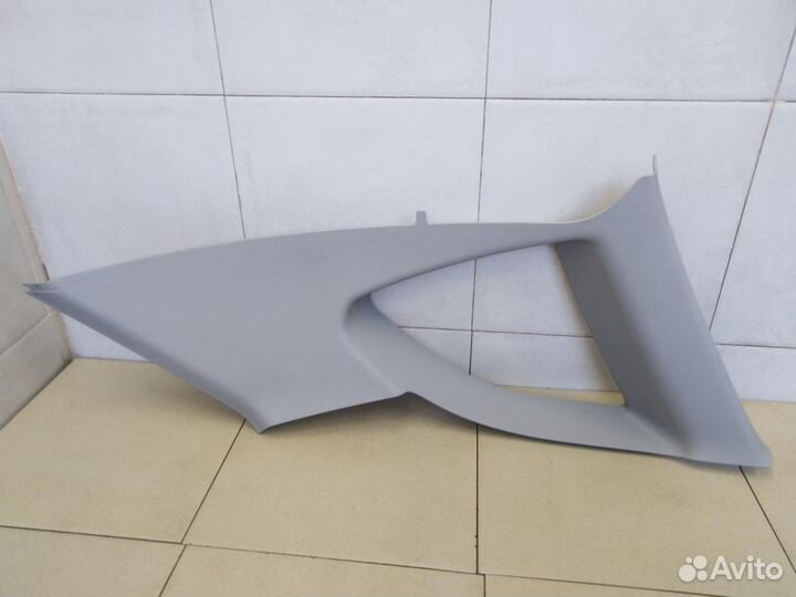 Обшивка стойки X1 E84 2009