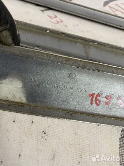 Mercedes w 169 купе молдинг двери