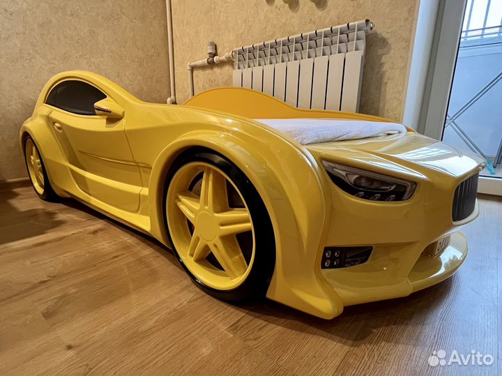 Детская кровать машина с матрасом