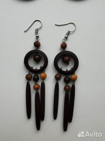 Деревянные серьги, бусы