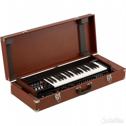 Аналоговый синтезатор korg minikorg-700FS