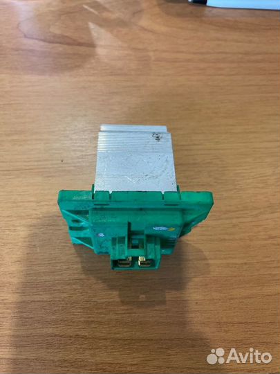 Резистор печки Kia Sportage 3