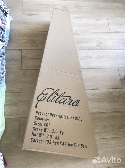 Акустическая гитара