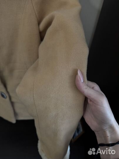 Куртка демисезонная с мутоновым воротником