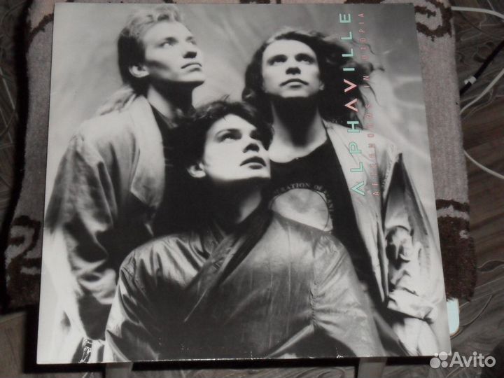 LP:F.duvalsandrakansasalphavillepavlovs dogEurope