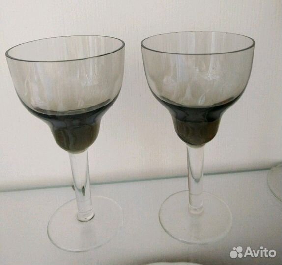 Стаканы, бокалы, фужеры