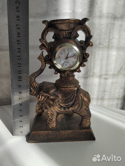 Настольные часы