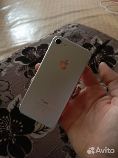 iPhone 7, 32 ГБ