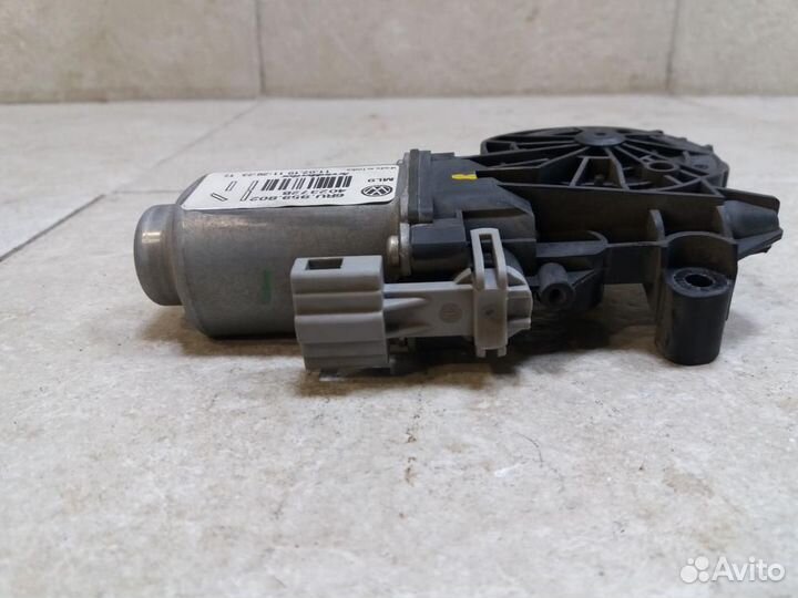 Моторчик стеклоподъемника Volkswagen Polo Sedan 6C