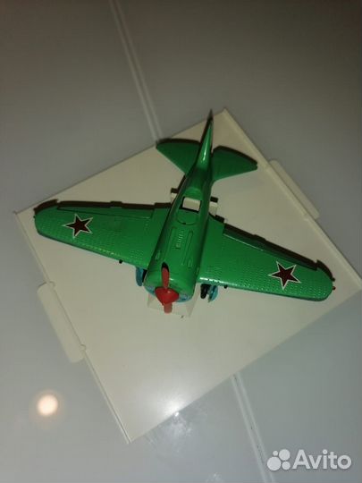 Продам коллекционные самолёты