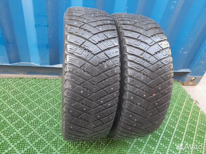 Goodyear Ultragrip Ice Arctic 215/60 R17 110T