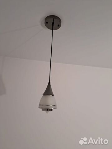 Продам люстру