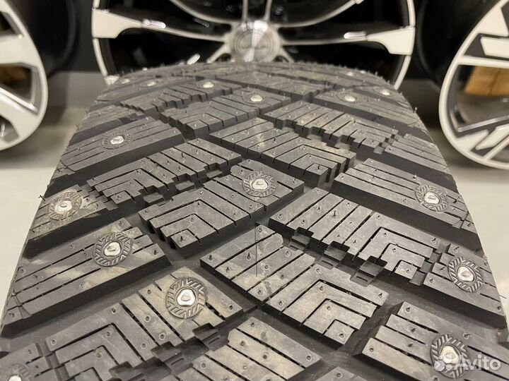 Goodyear Ultragrip Ice Arctic 275/40 R20 106T