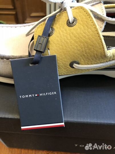 Топсайдеры Томи Хилфигер