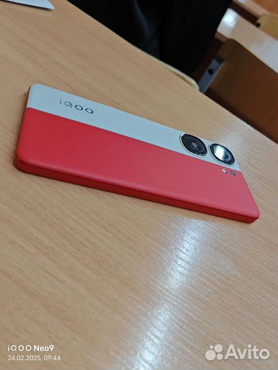 Vivo iQOO Neo9, 12/256 ГБ
