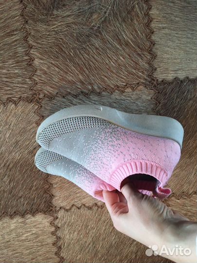 Кроссовки для девочки