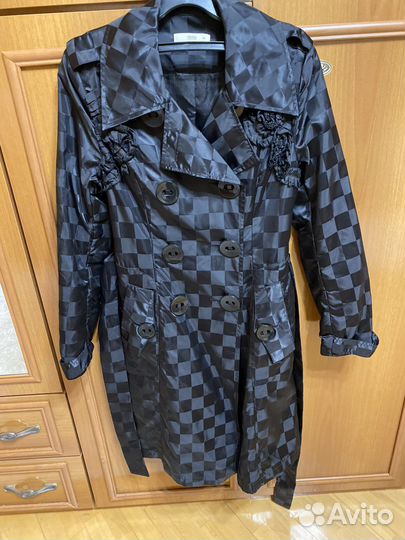 Плащ женский Prada