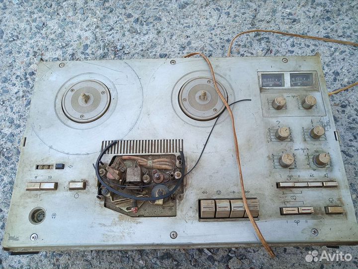 Катушечный магнитофон эльфа 201-3 стерео