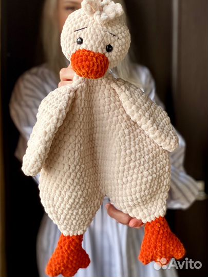 Вязаная игрушка комфортер дракон динозавр гусь