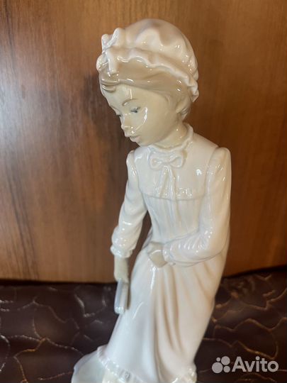 Статуэтка NAO от Lladro