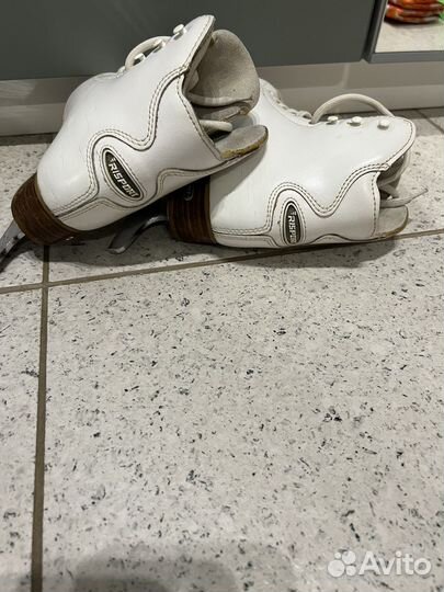 Фигурные коньки risport 19