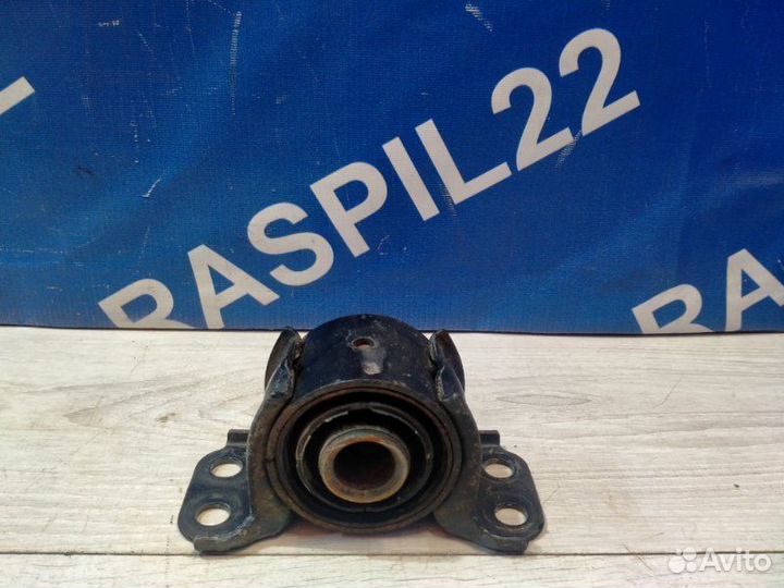 Сайлентблок задней балки Toyota Mark Ii GX100 1GFE