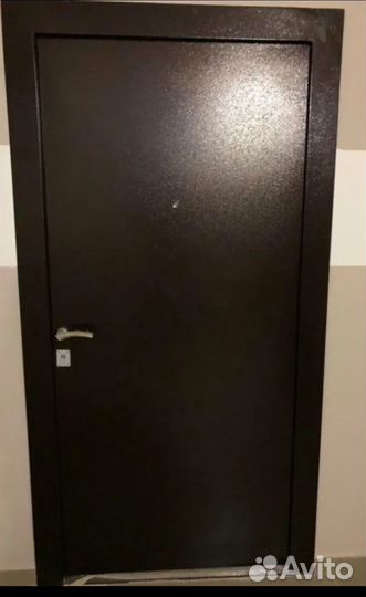 Дверь от застройщика