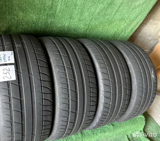 Tigar High Performance 215/45 R16 90V